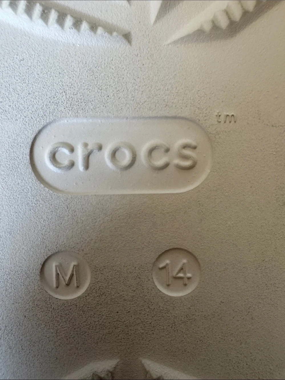 CROCS Men's Cream Flip-Flop Sandals, Like NEW
